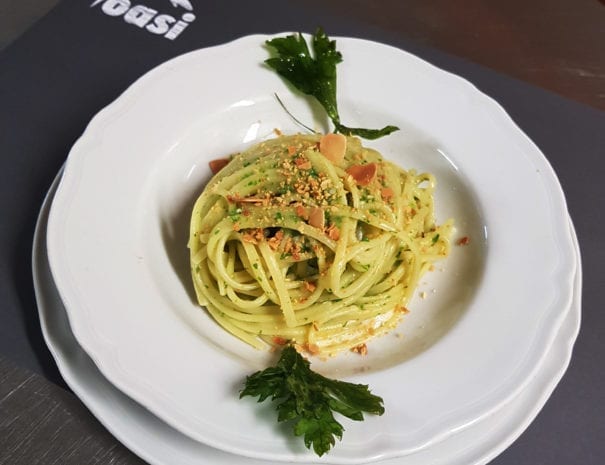 linguine al pesto di rucola